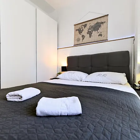 Apartment Populare *